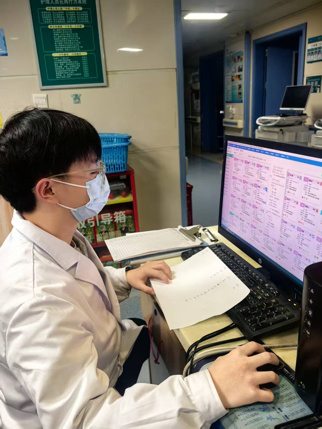 手写信里见真情！学院实习生用行动践行南丁格尔精神